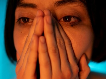 Può manifestarsi come difficoltà ad addormentarsi, risvegli frequenti o svegli precoci