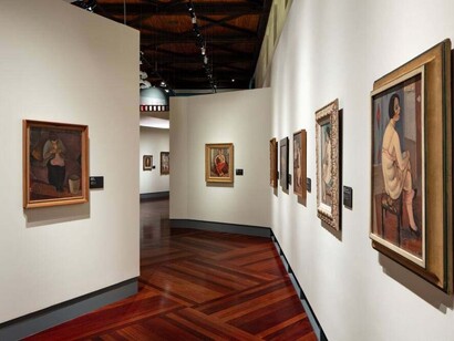 Various artists, École de Paris. Artists from Bohemia and Interwar Paris, exhibition view. Courtesy of National Gallery