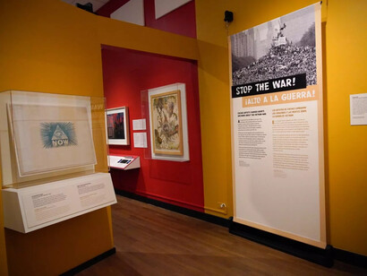 Various artists, Designing for change Chicago protest art of the 1960s–70s, exhibition view. Courtesy of the Chicago History Museum 