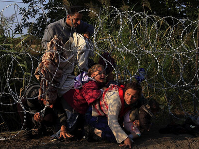 Así recibe Europa a una familia de refugiados