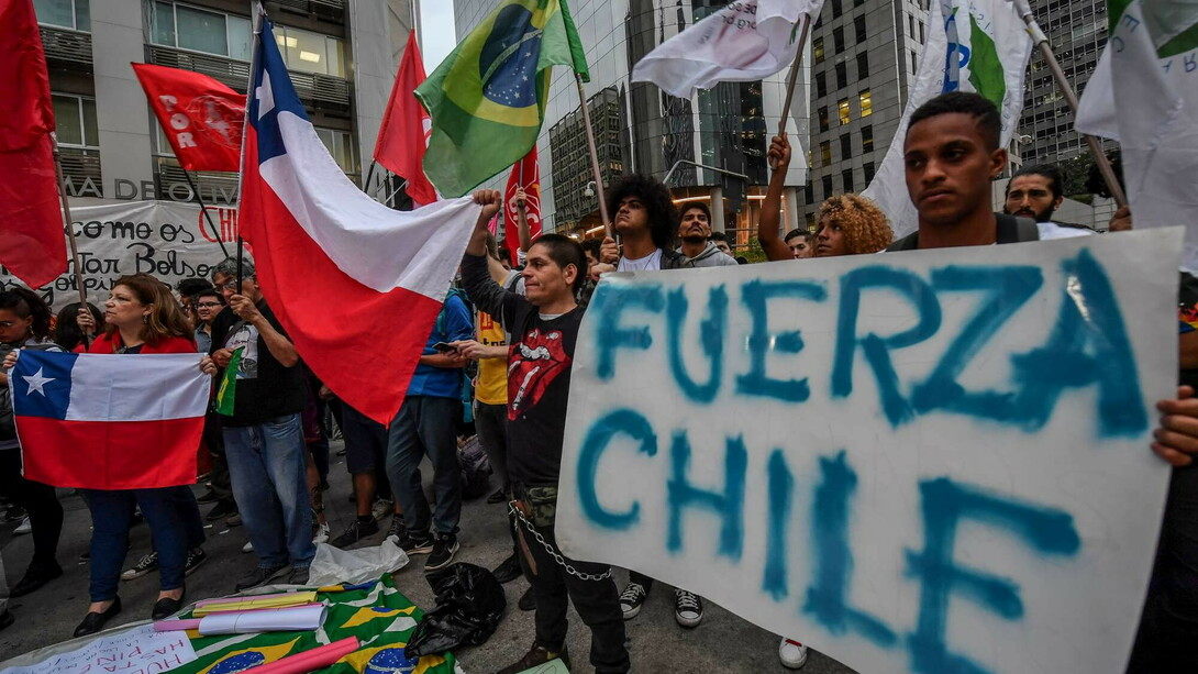 Marcia di protesta a Santiago del Cile