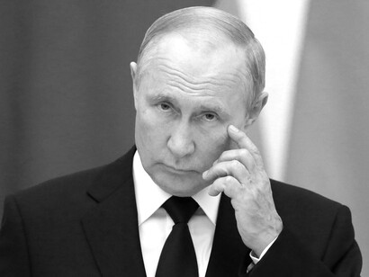 Valdimir Putin, actualmente se desempeña como presidente de Rusia, cargo que ocupa desde 2012, y anteriormente desde 2000 hasta 2008