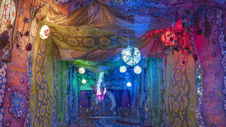 Laurie Shapiro. Instalación artística "Alchemy Tunnel", California, EE. UU.