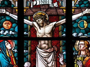A moral pregada por eles é uma em que as discrepâncias entre ricos e pobres fica cada vez mais alta, mesmo assim detém uma parcela significativa dos brasileiros que apoiam essa moral, por quererem ser salvos pelo Deus, que foi manipulado para que os atos cometidos por eles sejam hiper normalizados