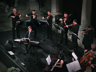 Massimo Quarta al pianoforte durante il concerto al Palazzo Reale di Palermo per la Notte Europea della Musica 2022