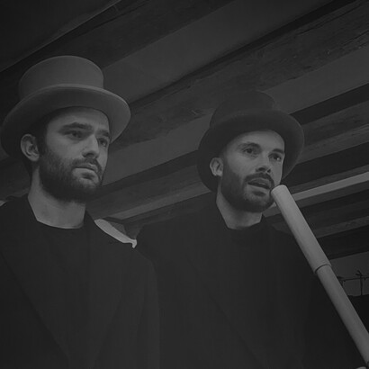 Nicolò Sordo. "Inferno grande", una storia ambientata nell’immaginaria Col Angeles, paesino turistico dove si aspetta il fine settimana per sballarsi di qualsiasi cosa, e dove l’inverno regala solitudini grandi come buchi neri