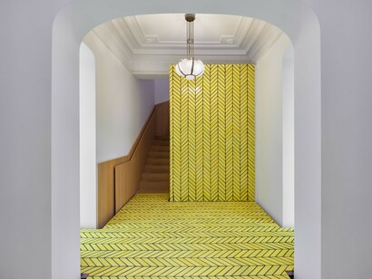Sarah Crowner, Night for day, exhibition view. Courtesy of Gagosian