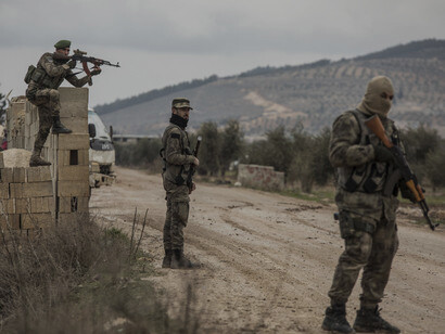 Combatientes del Ejército Libre Sirio respaldados por Turquía aseguran un área en Azaz