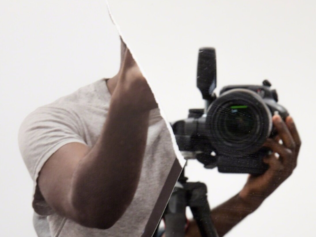 Paul Mpagi Sepuya, Mirror Study (Self Portrait) Q5A2059, 2015. Courtesy of Yancey Richardson