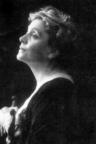 Retrato fotográfico de Eleonora Duse, 1910, obra de Mario Nuñes Vais. La actriz murió en 1924 en Pittsburgh, durante una gira a Estados Unidos