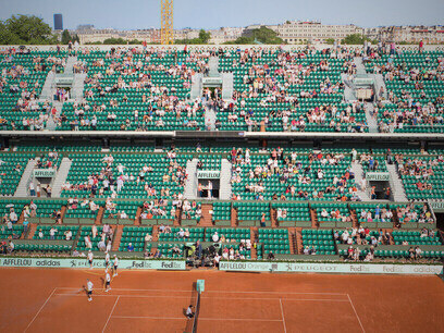 Vue du Court Philippe‑Chatrier, cœur de Roland‑Garros à Paris, où il y a 22 ans se jouait la mythique finale 100 % argentine entre Guillermo Coria et Gaston Gaudio