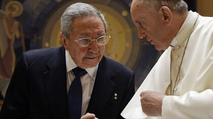 Raúl Castro en su encuentro con el Papa Francisco