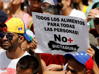 Manifestantes en Venezuela protestan contra el régimen de Nicolás Maduro