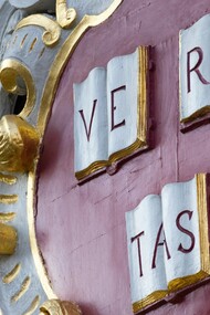 La giustizia e la cultura restano gli ultimi fari accesi in un mondo che sembra voler spegnere ogni forma di coscienza