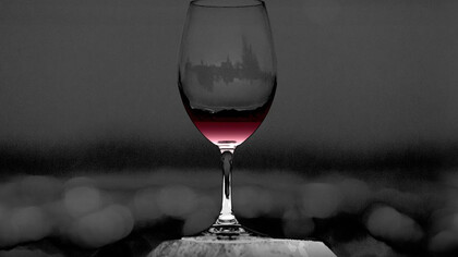 Una copa de tinto de Castilla-La Mancha