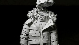 Senza titolo, serie Il senso della assenza, dettaglio, 2008. Ferro saldato smaltato, 100 x 46 x 30cm.