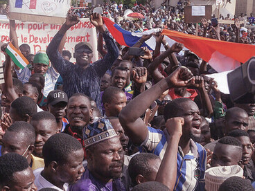 Des manifestants au Niger protestent contre la présence de l'armée française dans le pays, 2023