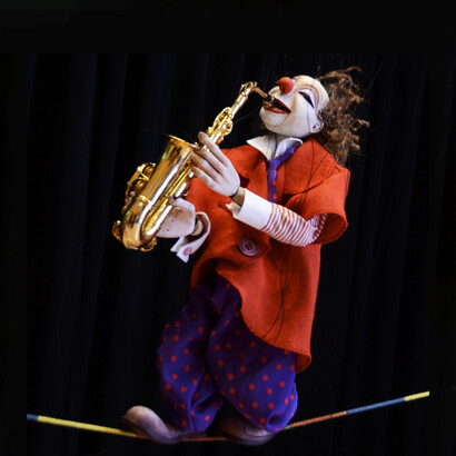 Fratel·lo, el saxofonista, en el espectáculo «Circus» de Jordi Bertran