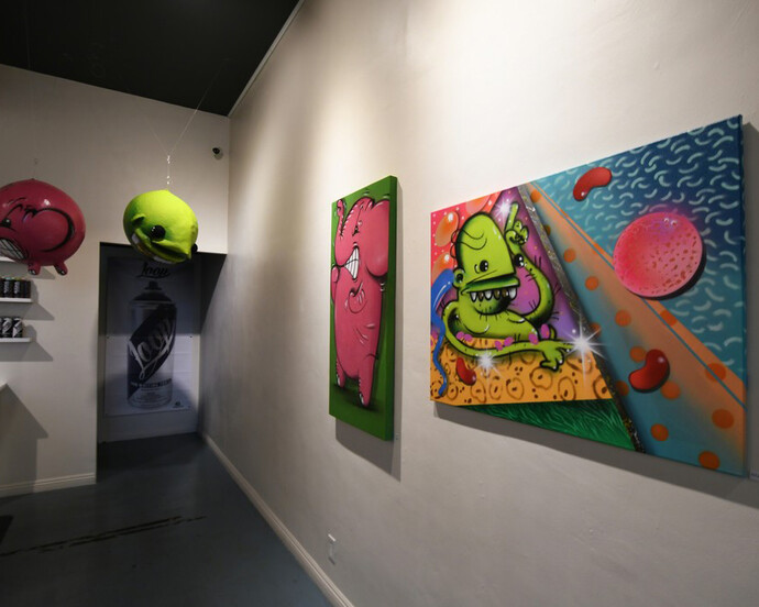 AngelOnce & GoopMassta, Exhibition view. Courtesy of Ewkuks