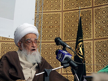 Grand Ayatollah Lotfollah Safi is a supporter of the Islamic revolution in Iran and is known for his fatwa calling