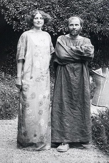 Emilie Flöge y Gustav Klimt, fotografiados entre los años 1900 y 1905