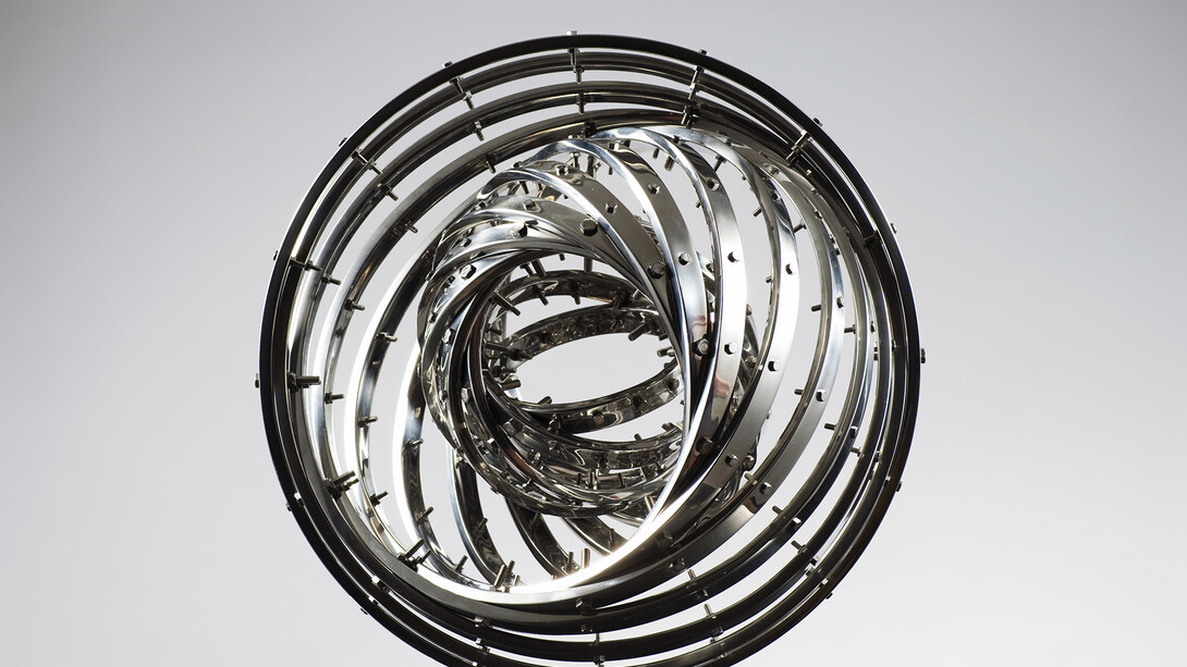 Sungfeel Yun, Energy 10, 2014, Stainless steel, Bolts, Nuts, 5 x 45 x 20 cm
