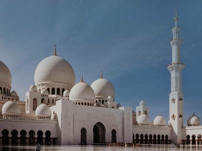 Sheikh Zayed Grand Mosque during the noon prayer time in Abu Dhabi, United Arab Emirates