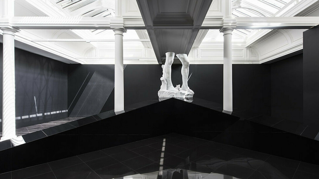 Adrián Villar Rojas, Exhibition view. Courtesy of Marian Goodman Gallery 