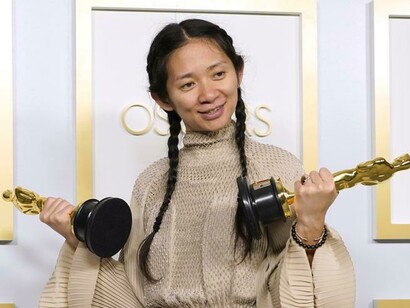 C’è un’empatia antropologica, culturale e geografica, nelle immagini e percezioni di Chloé Zhao