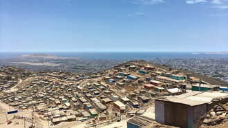 El llamado «muro de la vergüenza» en Lima, Perú