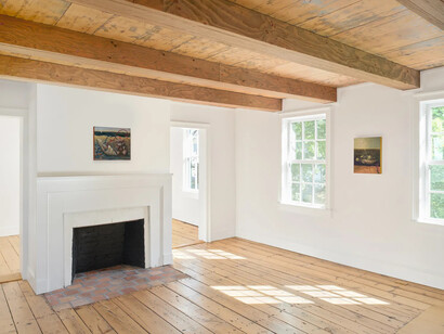 Anna Livia Taborda Monahan, Tideline, exhibition view. Courtesy of Mendes Wood DM