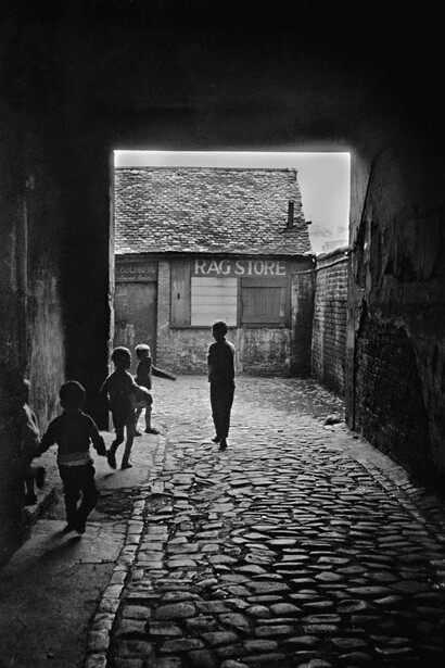 David Peat
Maryhill Edition of 25
Silver gelatin print
15 x 10.5 ins (38 x 27 cms)