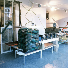 Abraham Cruzvillegas, Exhibition view. Courtesy of Carrè d'Art