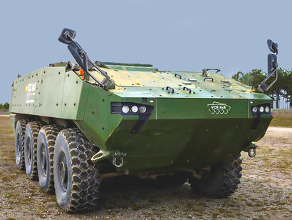 The Dragón 8x8’s eight-wheel drive ensures excellent performance across challenging terrains