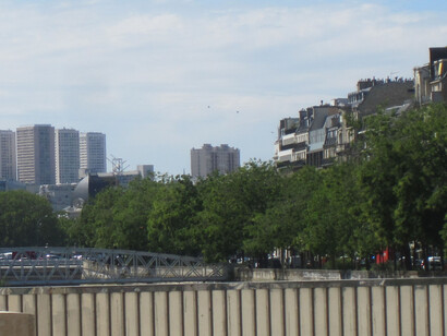 El contagio de esa pasión ahora escrita, de una historia que me afecta, como todas, me digo, nada particular, un gemido universal