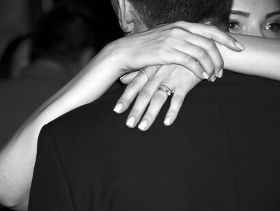 Nel corteggiamento, uomini e donne tendono sempre a sopravvalutare alcune caratteristiche dell’altro sesso