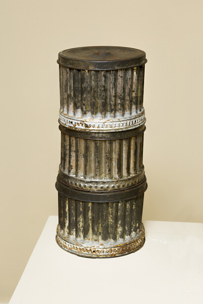 f.marquespenteado, Coluna de Javier, 2014, antigas formas de bolo, Edition: N/A, 34 x 16 cm ø. Courtesy of Mendes Wood DM, São Paulo