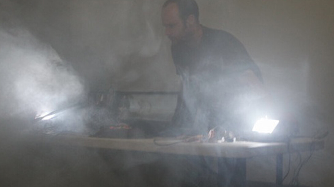 Ryan Jordan, Space-Time Convention T, Wysing Festival 2013, strobe performance