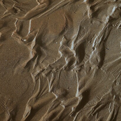 La poesia è un rifugio silenzioso in cui l’anima trova riposo e guarigione