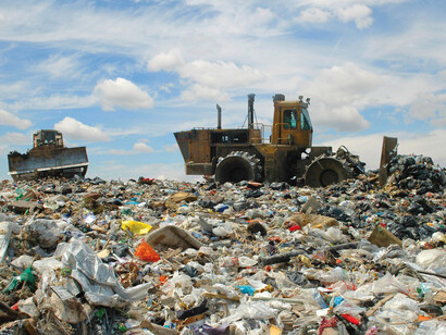 La crisis ecológica moderna es por definición una crisis histórica del pensamiento y de la acción a lo largo del desarrollo humano