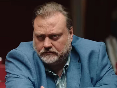 Stefano Fresi è Enrico Boni nel nuovo film diretto da Giorgio Pasotti "Sotto a chi tocca"