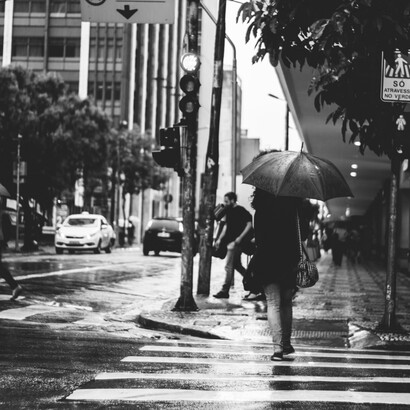 Caminhada em dia chuvoso na capital paulistana