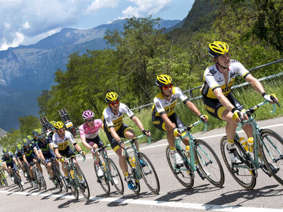 Lotto NL a protezione della maglia rosa