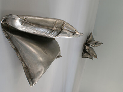 Federico De Leonardis, Muri IV, acciaio, installazione ambientale, 1989 (2)