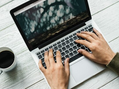 Son muy pocos los dueños de la infraestructura que permite el uso de la Internet en todo el mundo