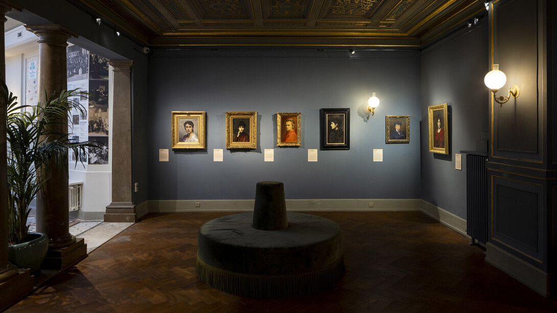 Elles. Jean-Jacques Henner pupils, exhibition view. Courtesy of Musée national Jean-Jacques Henner
