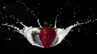 Ivo Vunk, Strawberry splash, 2012