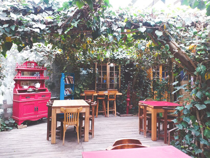 Terraza del restaurante 'El Tambo' ubicado en San Vicente de Tagua Tagua, Chile