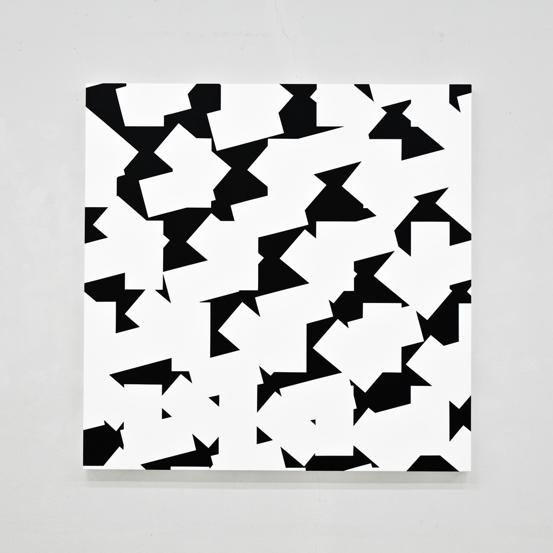 François Morellet, 3D – bandes décimées n°3, 2014 Acrilico su tela su legno, 150x150 cm Courtesy A arte Invernizzi, Milano
