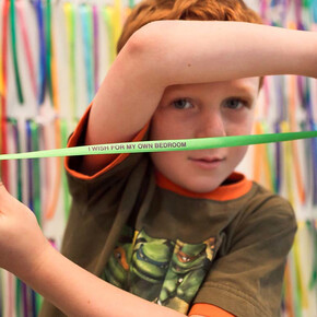 Rivane Neuenschwander, I Wish Your Wish (2003), Silkscreen on fabric ribbons, Dimensions variable, Gallery of Modern Art, Queensland, Australia, Photo by Katie Bennet, Collection Thyssen-Bornemisza Contemporary Art Foundation, Viena, Austria; Juan and Patricia Vergez, Argentina